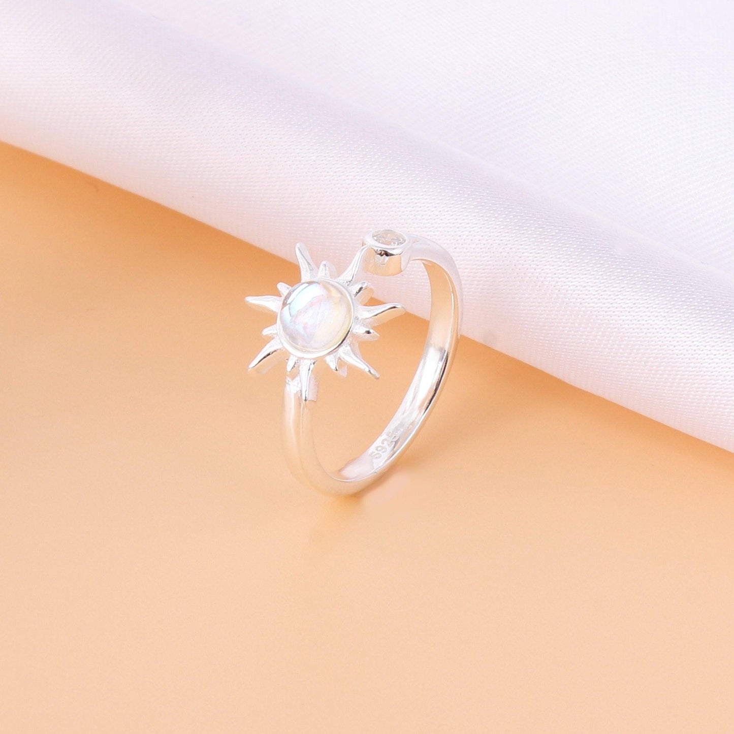 Ring-J4683
