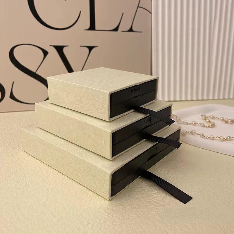 Black Pulling Gift Box-Package