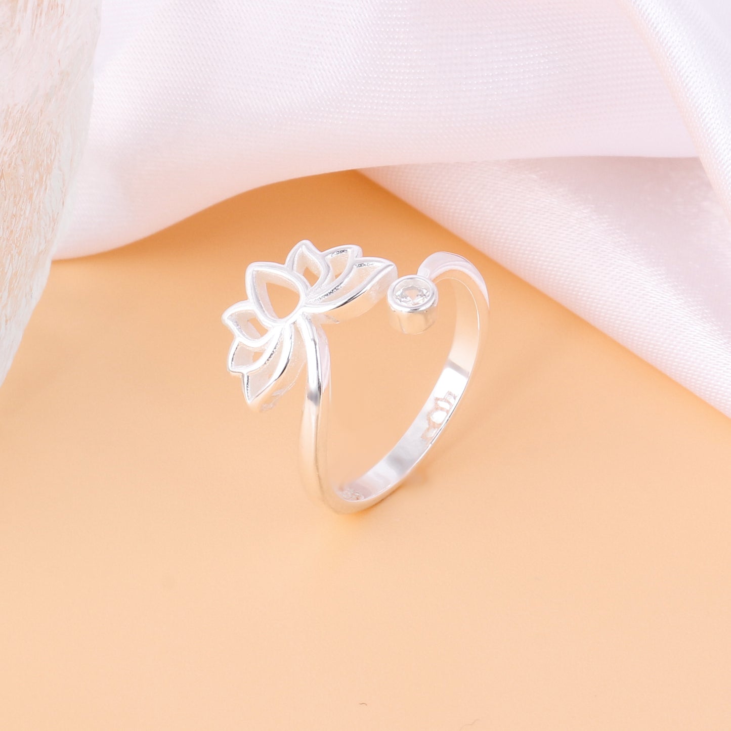 024-S925 Silver Lotus Zircon Open Ring: Blooming Elegance and Radiance